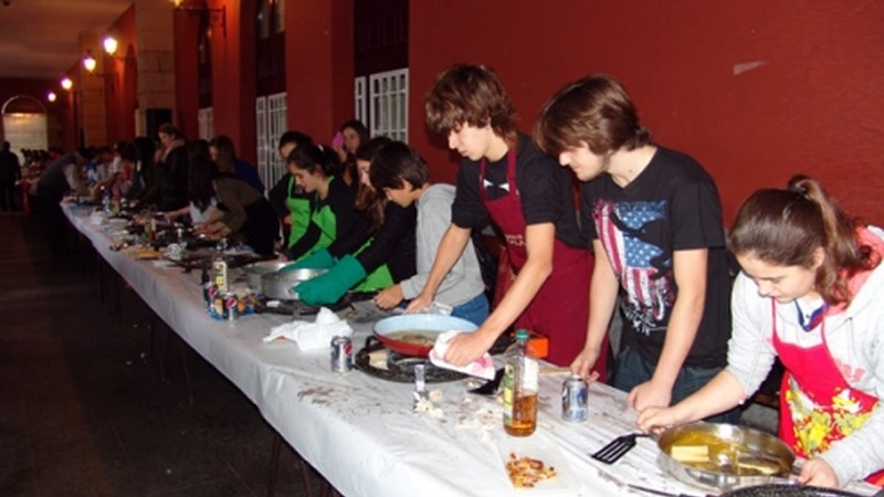 Eskolarteko bakailao lehiaketa domekan