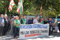 Eskualdeko pentsiodunek nagusien oinarrizko eskubideak bete daitezela eskatu dute manifestazioan