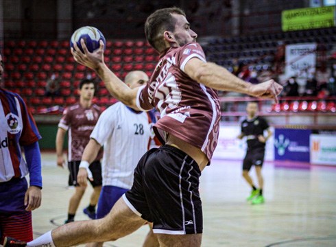 Eskubaloiko 1. Nazional Mailako liderrak bihar du partidua Ipuruan