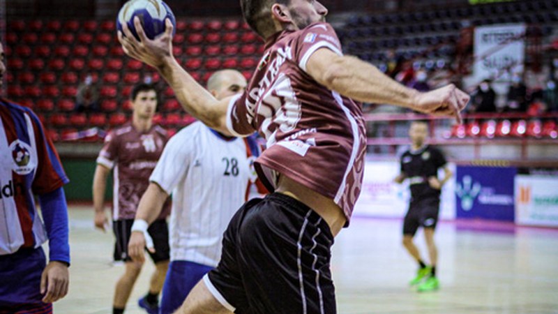 Eskubaloiko 1. Nazional Mailako liderrak bihar du partidua Ipuruan