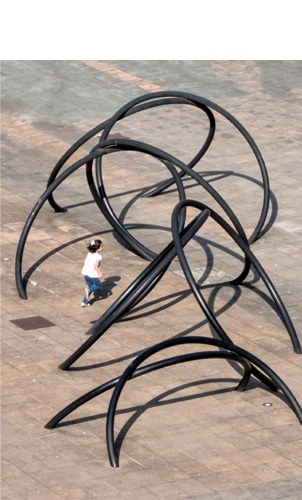 “Eskultura eta umeen jolasak” (Pedro Arriola)