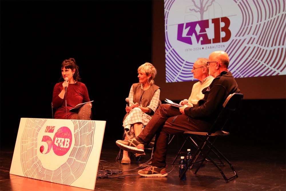 “Eskuz esku. LAB zabaltzen” sindikatuaren historia biltzen duen dokumentala emango dute gaur