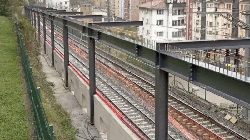 Estaziño-Azitain bidegorrirako lotura-planak ezagutzera emateko eskatu diote bizilagunek Foru Aldundiari