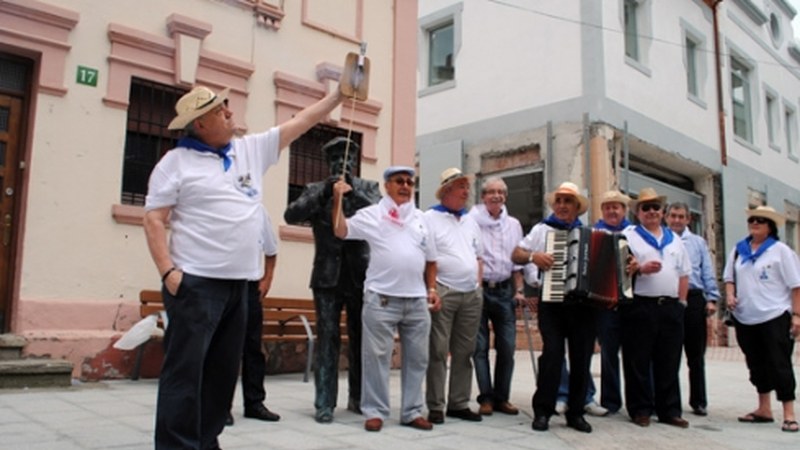 Estaziño kalekoek bota dute Sanjuanetako lehen txupinazoa