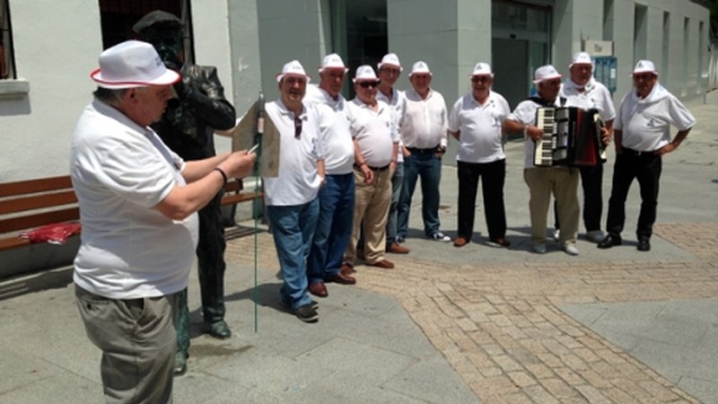 Estaziño kalekoen txupinazoarekin hasi dira sanjuanak