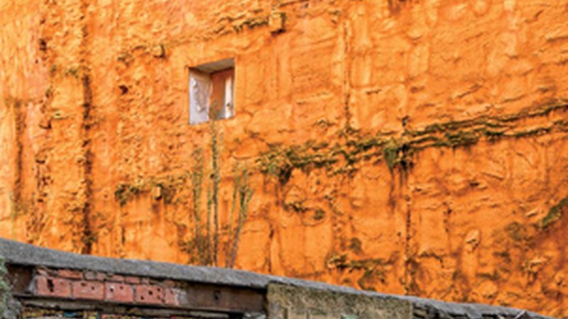 "Etxe zahar baten atzean etxe berria etorriko da" (Pedro Arriola)