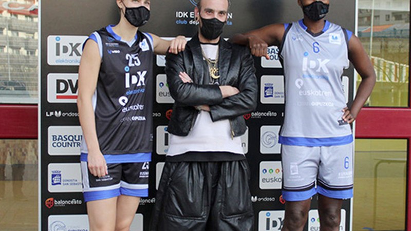 Etxeberriak diseinatu ditu IDK Euskotren saskibaloi taldearen ekipazioak