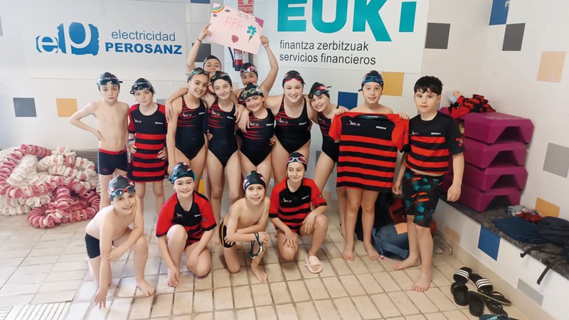 Etxeko 15 igerilarik hartu zuten parte Ipuruan jokatutako benjamin ligako jardunaldian