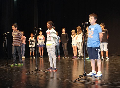 Etzi izango da umeen hirugarren bertso saioa Coliseoan