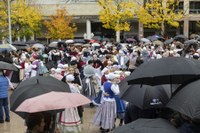 Euri-zaparrada artean ospatu dugu aurten San Andres eguna