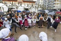 Euri-zaparrada artean ospatu dugu aurten San Andres eguna