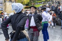 Euri-zaparrada artean ospatu dugu aurten San Andres eguna