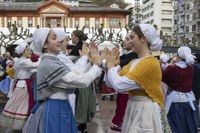 Euri-zaparrada artean ospatu dugu aurten San Andres eguna