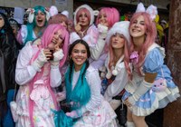 Euriari irri eginez, kolorez blai ospatu genuen Aratoste Zapatua