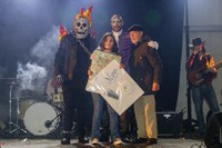 Euriari irri eginez, kolorez blai ospatu genuen Aratoste Zapatua