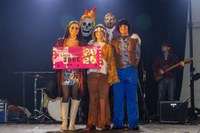 Euriari irri eginez, kolorez blai ospatu genuen Aratoste Zapatua