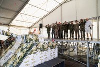 Euriari irri eginez, kolorez blai ospatu genuen Aratoste Zapatua