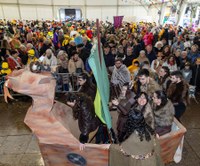 Euriari irri eginez, kolorez blai ospatu genuen Aratoste Zapatua