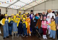 Euriari irri eginez, kolorez blai ospatu genuen Aratoste Zapatua