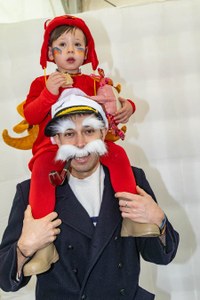 Euriari irri eginez, kolorez blai ospatu genuen Aratoste Zapatua