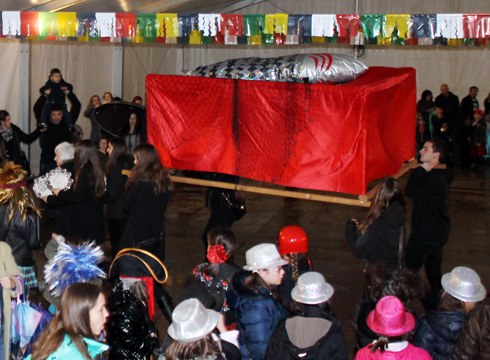 Euripean agurtu ditugu Aratosteak