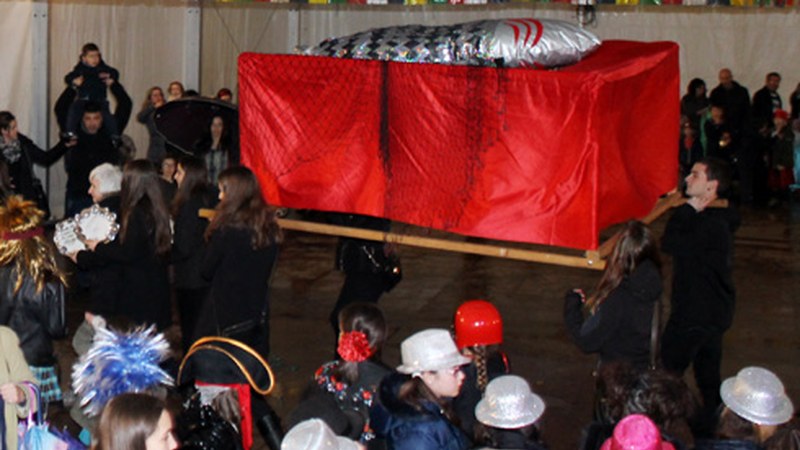 Euripean agurtu ditugu Aratosteak