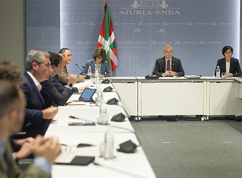 Euskadiko “egoera larria” dela eta, Iñigo Urkullu lehendakariak ez du baztertzen murrizketa gogorragoak ezarri behar izatea