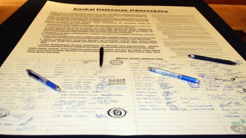 Euskal Dantzaren Adierazpena interneten sinatzeko aukera