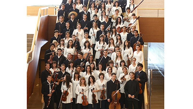 Euskal Herriko Gazte Orkestrako musikariak Eibarren daude udako kontzertuetarako prestatzen