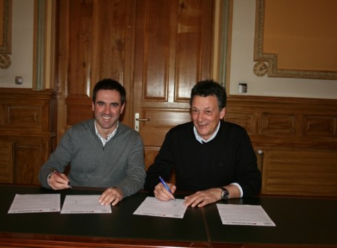 Euskal Herriko Itzuliaren hitzarmena sinatu dute