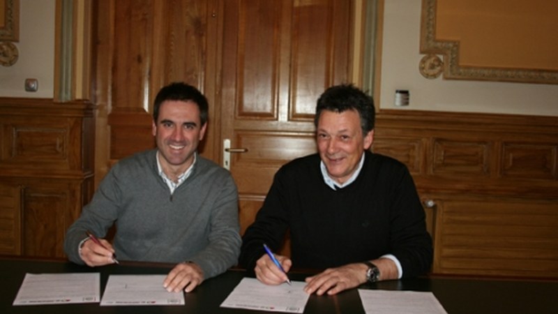 Euskal Herriko Itzuliaren hitzarmena sinatu dute