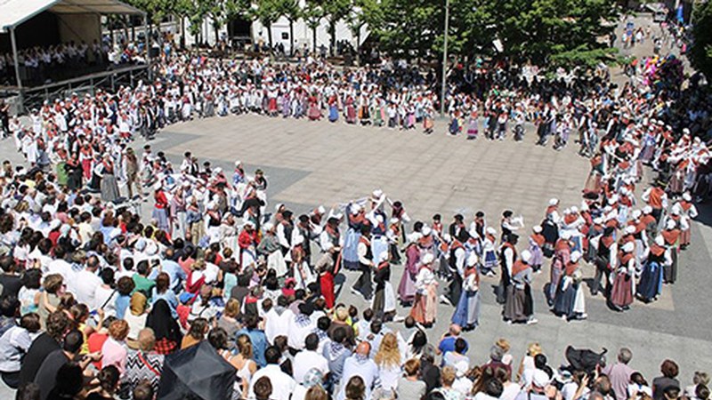 Euskal Jaia elkarlanean antolatzeko bilera irekia deitu dute gaurko, 19:00etan