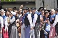 Euskal Jaiko dantza jaialdi ikusgarria hartu zuen atzo eguerdian Untzagak