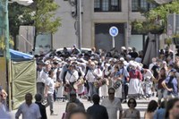 Euskal Jaiko dantza jaialdi ikusgarria hartu zuen atzo eguerdian Untzagak