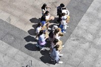 Euskal Jaiko dantza jaialdi ikusgarria hartu zuen atzo eguerdian Untzagak