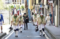 Euskal Jaiko dantza jaialdi ikusgarria hartu zuen atzo eguerdian Untzagak