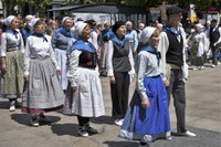 Euskal Jaiko dantza jaialdi ikusgarria hartu zuen atzo eguerdian Untzagak