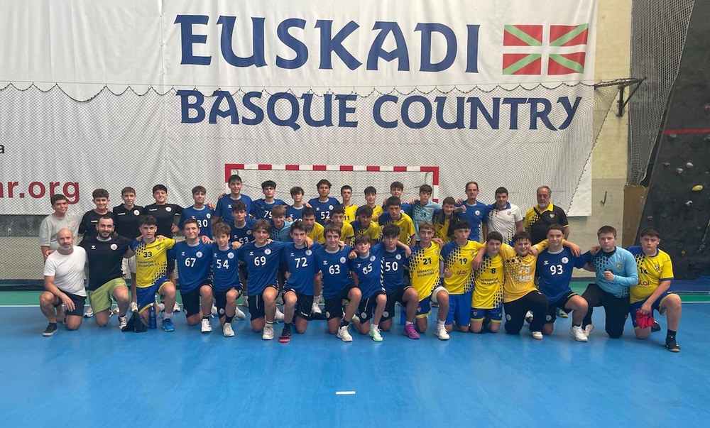 Euskal Kopa ahaztu eta ligari ilusioz ekingo dio MEK Eibar Eskubaloi taldeak