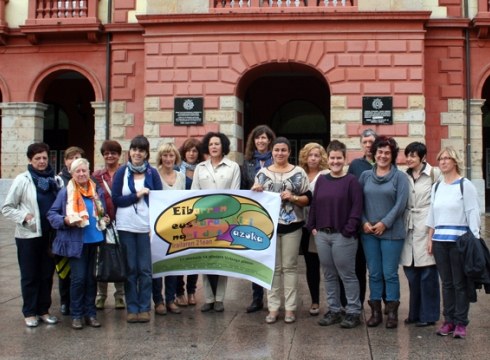 Euskalgintzaren eskaintza Untzagara aterako dute zapatuan Euskeraz Bizi Nahi Dut azokan