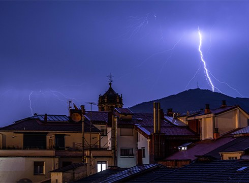 Euskalmetek iragarri du gaur ere ekaitza datorrela