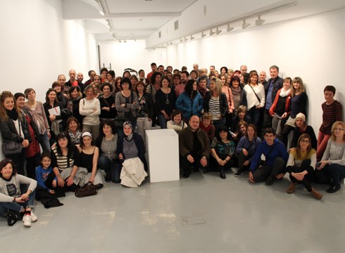 Euskarak denon konpromisioa behar du