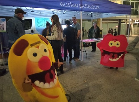 Euskaraldirako izena eman eta txapa jasotzeko mahaia ipiniko dute eguen arratsaldean Errebalen