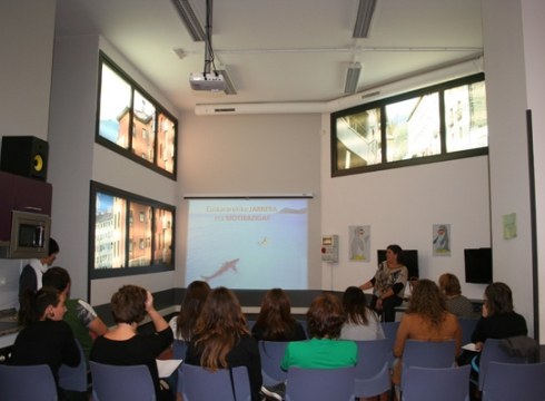 Euskararekiko jarrerak eta motibazioa lantzeko hitzaldia