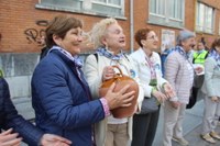 Euskararen aldeko olatua irudikatuta, eskurik esku joan da gantxilla Urkizutik Untzagara
