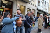 Euskararen aldeko olatua irudikatuta, eskurik esku joan da gantxilla Urkizutik Untzagara