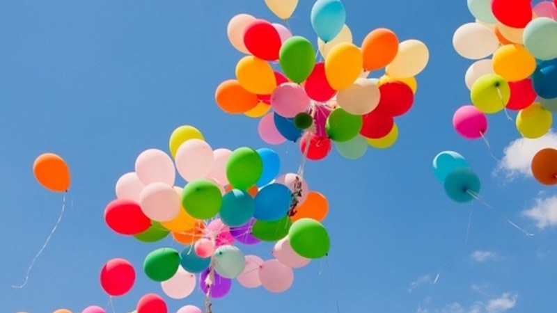 Euskararen Egunean... aireratu euskara Eibartik mundura