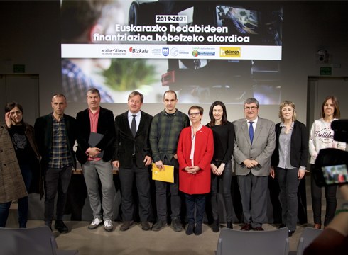 Euskarazko komunikabideak babesteko diru laguntzen eredu berria adostu dute