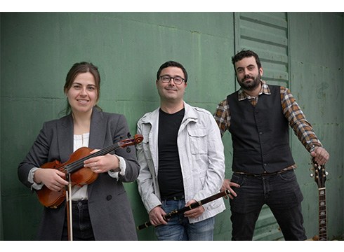 Euskelga: “Musikan arraroa da denbora guztian purista izatea; aspertzen bazara, grazia galtzen du”