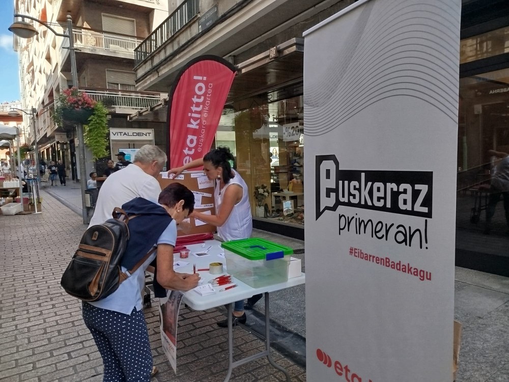 Euskeraz primeran! kanpaina Udako Aukeren Azokan da