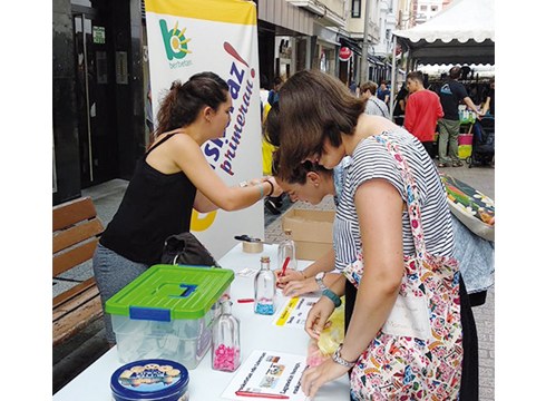 Euskeraz primeran! udako merkealdien azokan